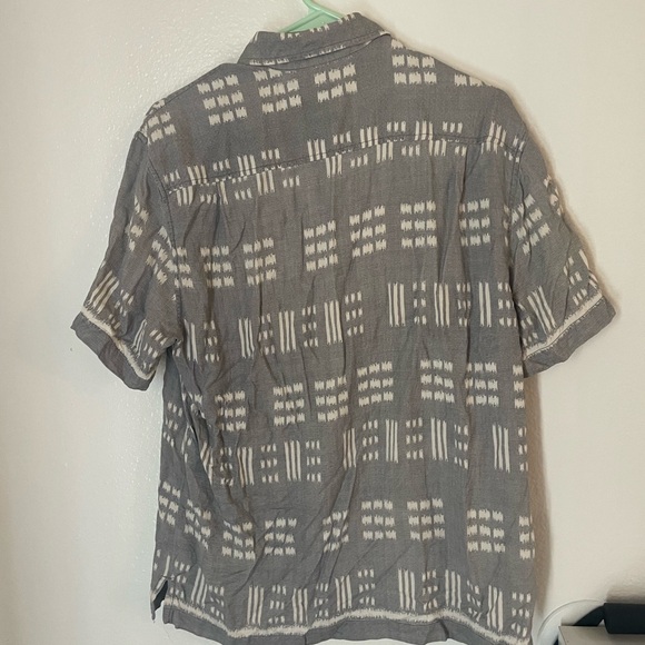 Men’s silk button up shirt Tommy Bahama shirt size M summer shirts vacation - Picture 6 of 6